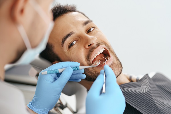 When Tooth Extraction Or Root Canal Therapy Is Recommended